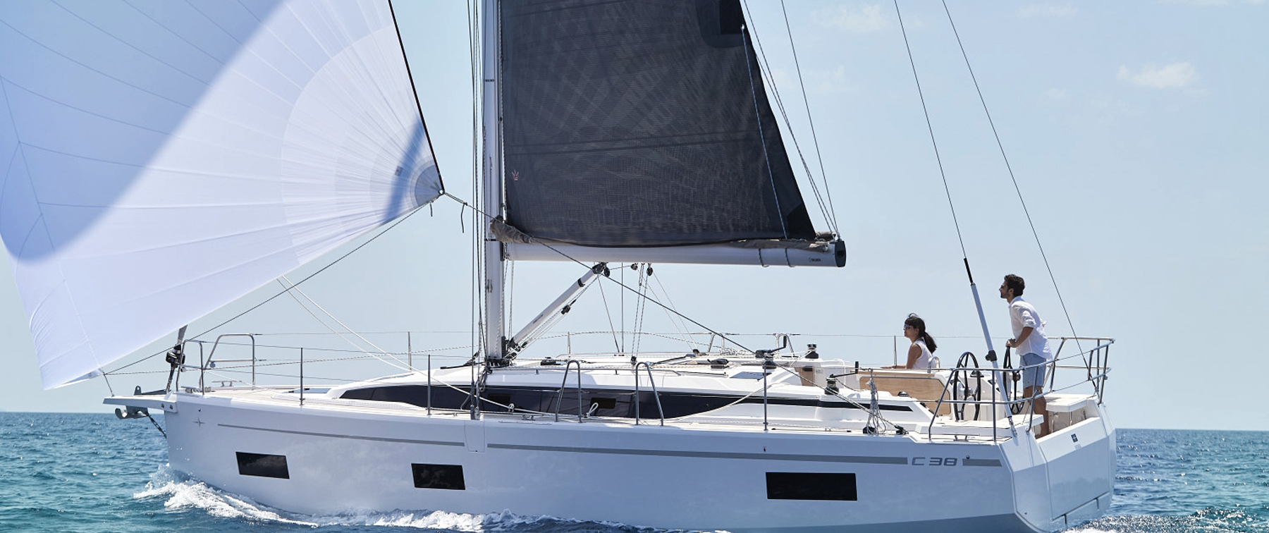 Bavaria C38 Wild Ocean Verhuur zeilend