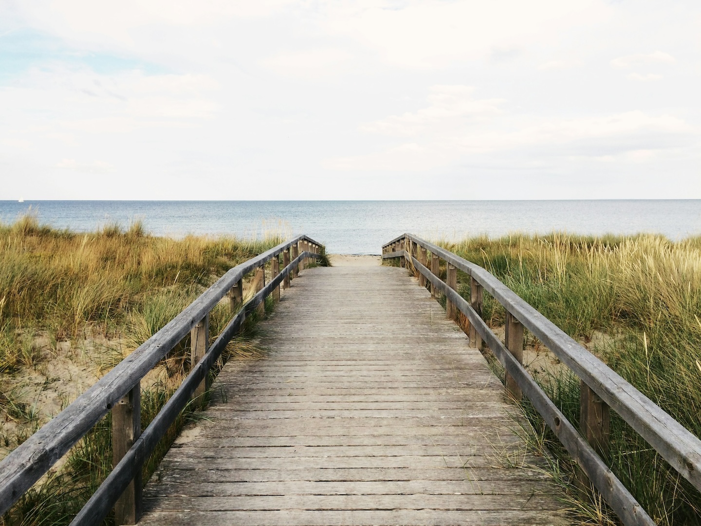 Houten weg naar de zee