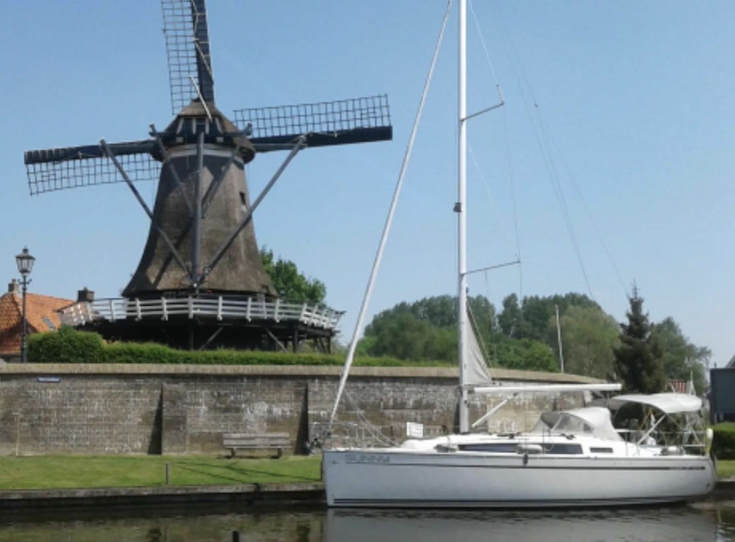 Bavaria 33 Sunny huren naast molen