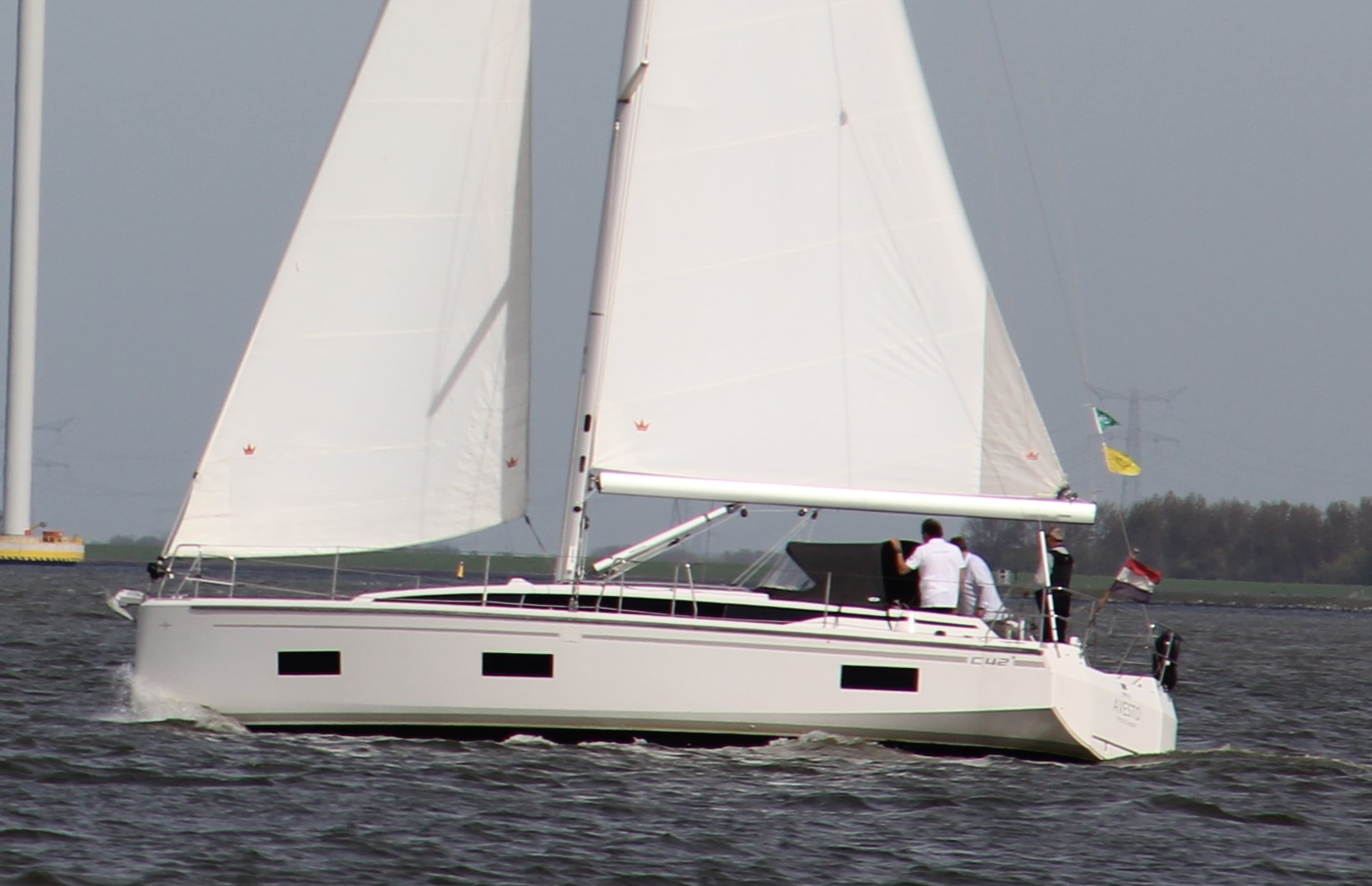Bavaria 42C Avesto verhuur varend